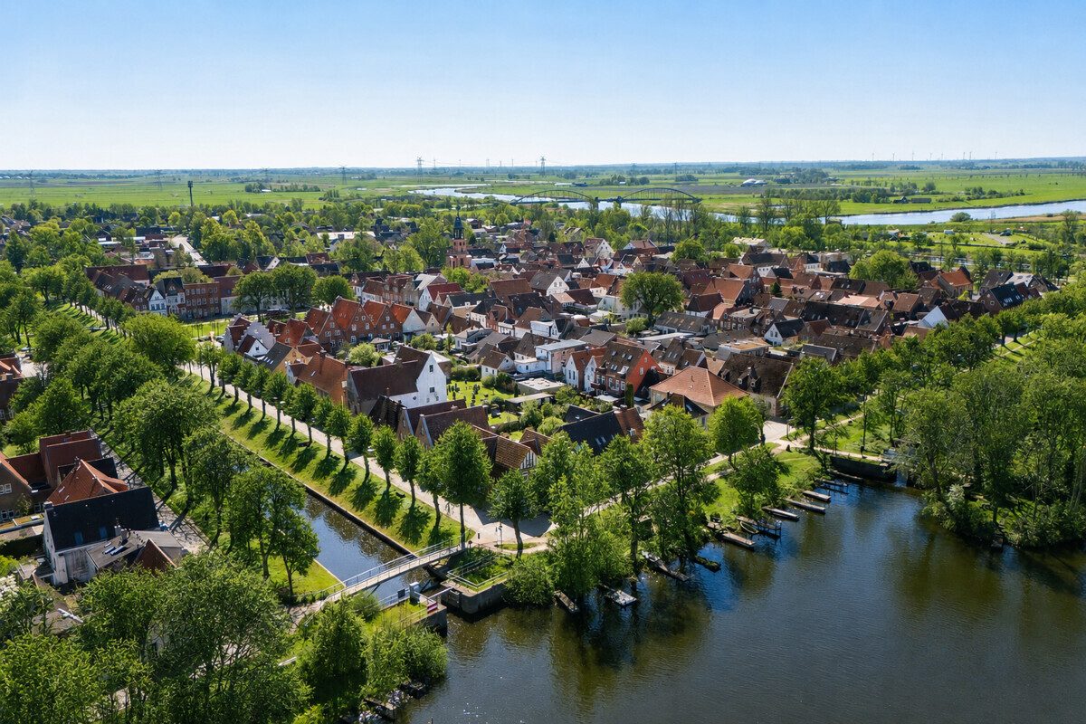 Immobilienangebot - Friedrichstadt - Alle - Wo das Wasser den Alltag begleitet – Stadthaus mit Charakter