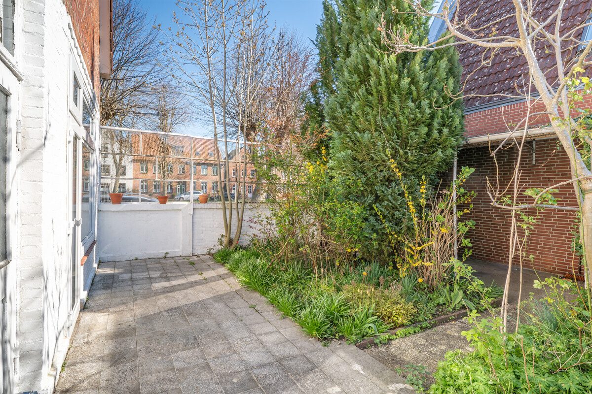Immobilienangebot - Friedrichstadt - Alle - Wo das Wasser den Alltag begleitet – Stadthaus mit Charakter