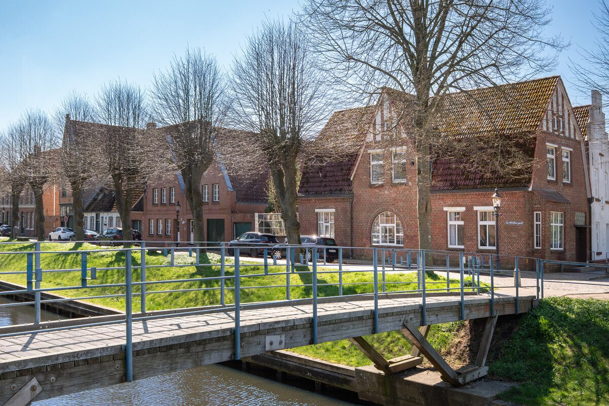 Immobilienangebot - Friedrichstadt - Alle - Wo das Wasser den Alltag begleitet – Stadthaus mit Charakter
