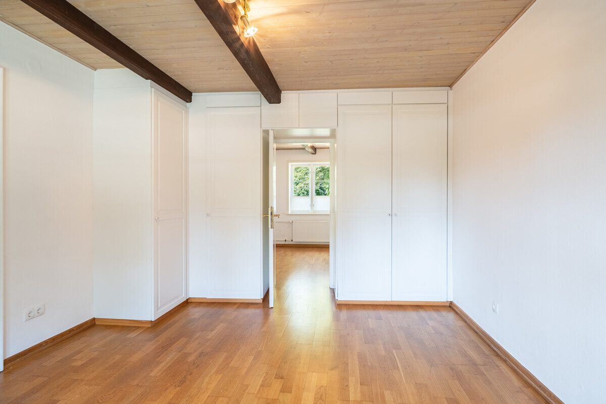 Immobilienangebot - Owschlag - Alle - Exklusives Wohnjuwel unter Reet mit Sauna- & Fitnesshaus
