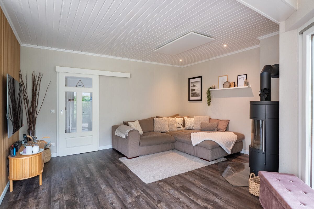Immobilienangebot - Bollingstedt - Alle - Naturnah wohnen: Modernisiertes Zuhause auf großem Grundstück