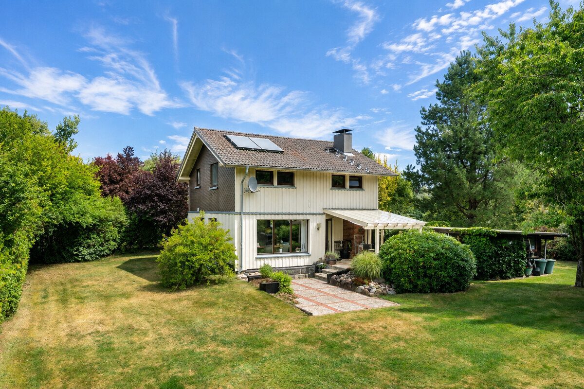 Immobilienangebot - Bollingstedt - Alle - Naturnah wohnen: Modernisiertes Zuhause auf großem Grundstück
