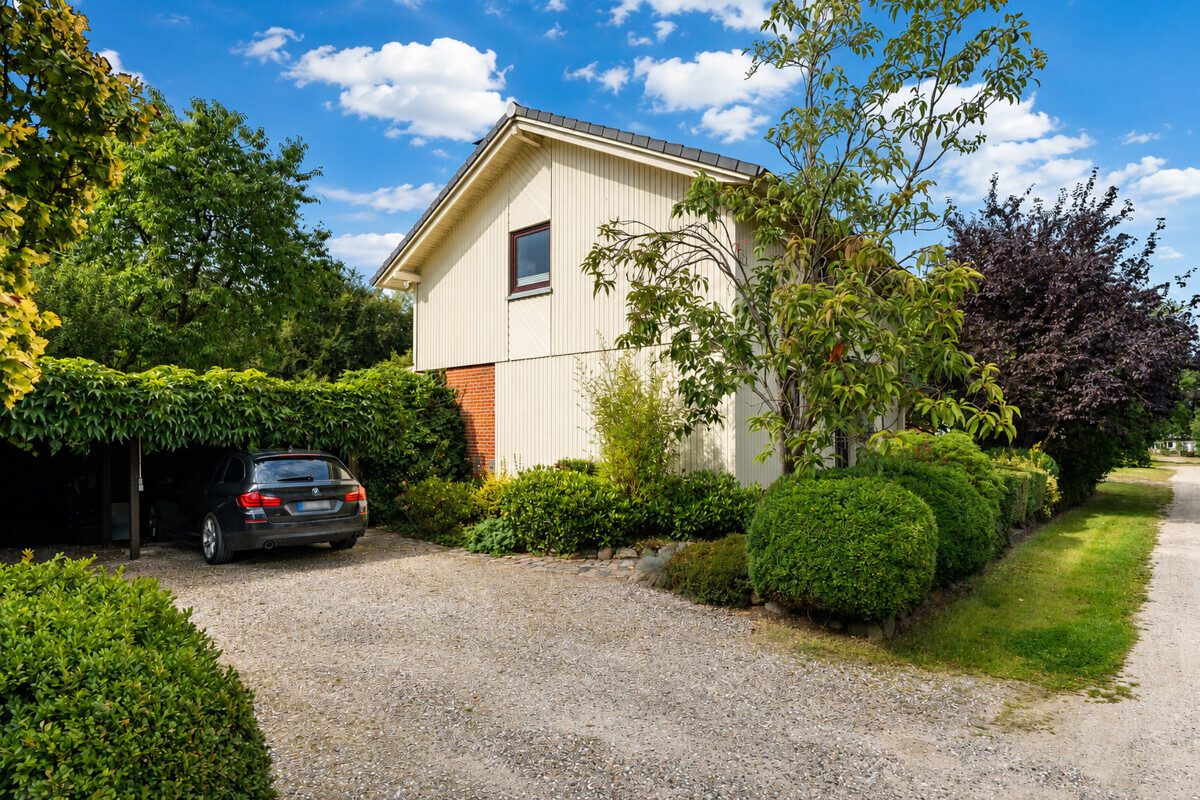Immobilienangebot - Bollingstedt - Alle - Naturnah wohnen: Modernisiertes Zuhause auf großem Grundstück