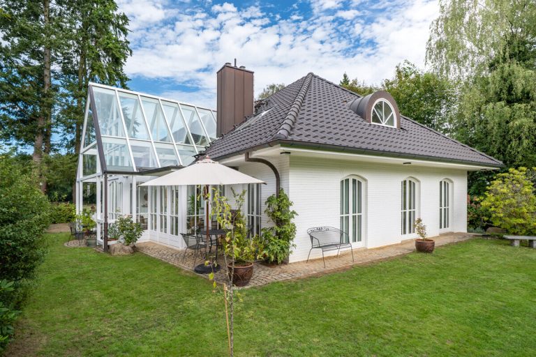 Immobilienangebot - Hamburg - Alle - An der Elbe zuhause - Großzügiges Anwesen in privilegierter Lage