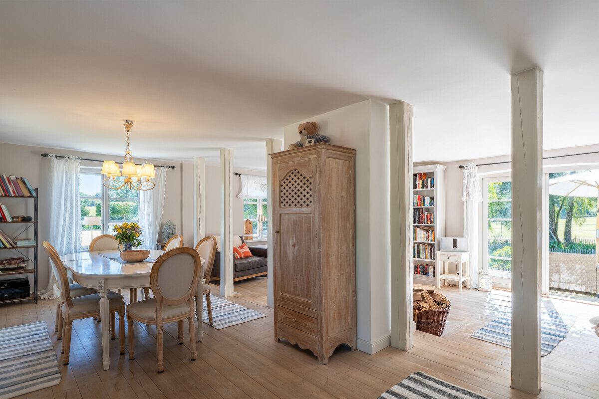 Immobilienangebot - Lindhöft / Noer - Alle - Das Glück dieser Erde... Reetdachensemble für Pferdeliebhaber
