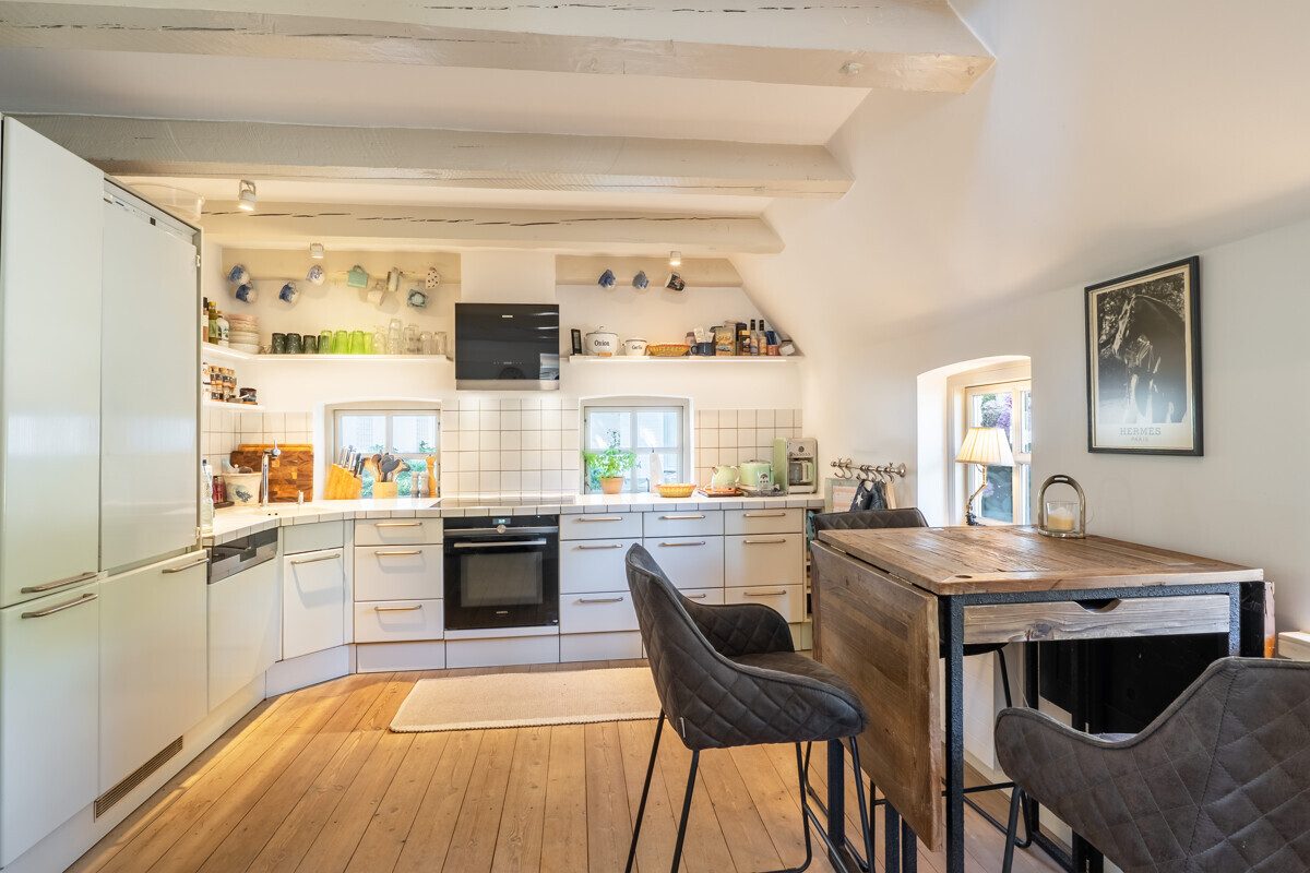 Immobilienangebot - Lindhöft / Noer - Alle - Das Glück dieser Erde... Reetdachensemble für Pferdeliebhaber