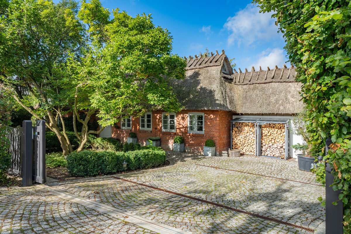 Immobilienangebot - Brodersby - Alle - Wo das Land die Seele berührt – Reetdachidylle mit Weitblick