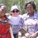 Düsseldorfer Immobilienunternehmerin Dagmar Böcker-Schüttken unterstützt Hausbauprojekt in Kenia