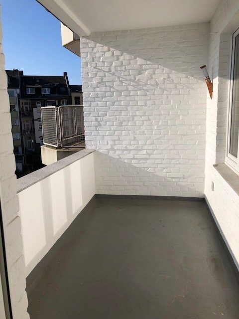 Sonnenbalkon Böcker Wohnimmobilien - Immobilienangebot - Düsseldorf - Wohnung - Sonnige 2-Zimmer Wohnung mit Einbauküche im Herzen von Düsseldorf-Oberkassel