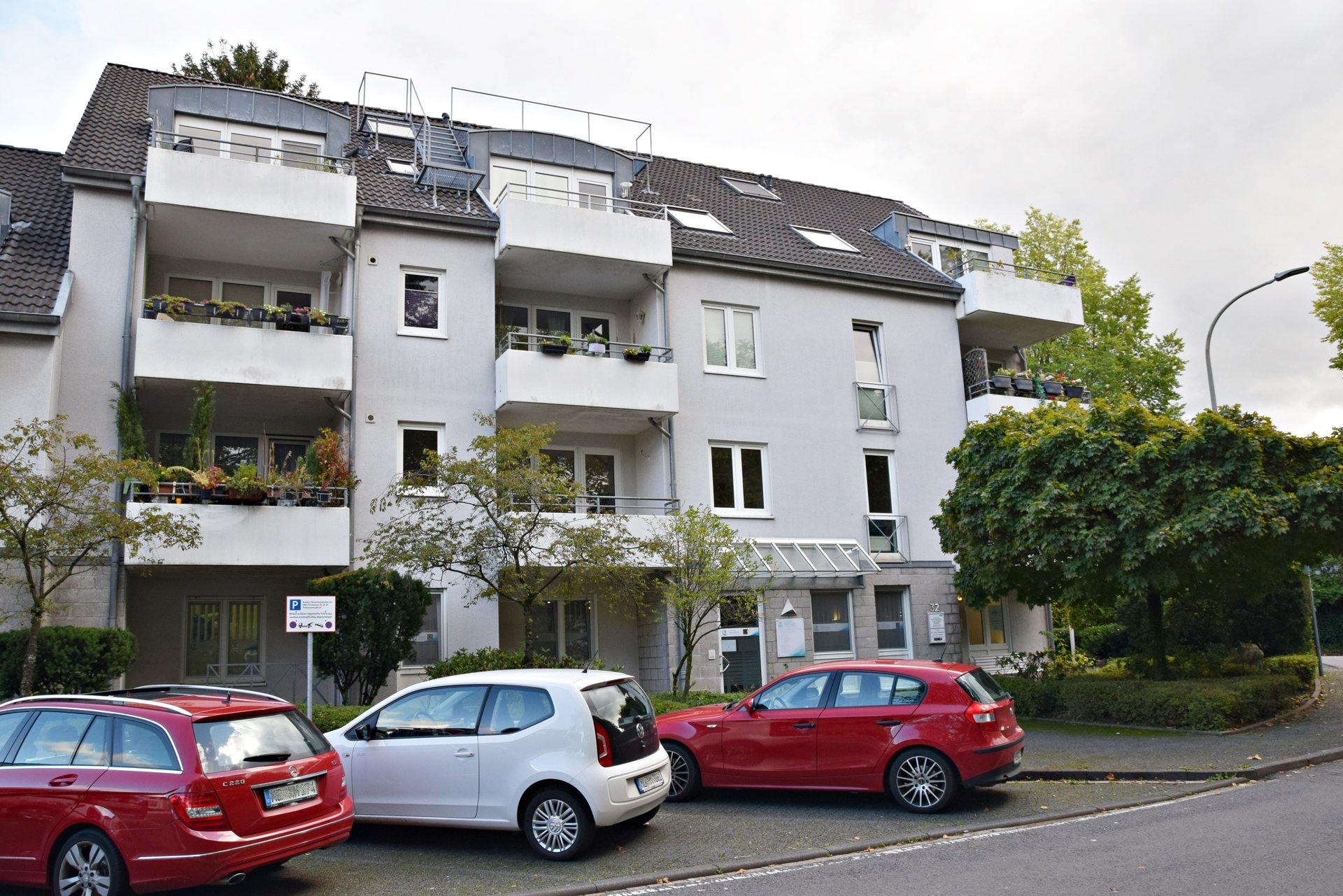 Außenansicht Böcker Wohnimmobilien - Immobilienangebot - Mettmann - Wohnung - Renovierte 2-Zimmer Wohnung im Herzen von Metzkausen