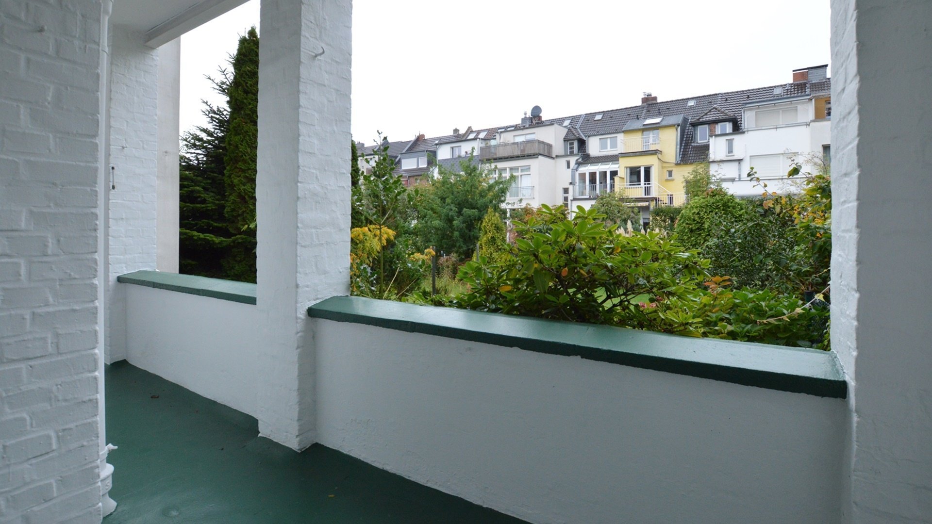 Böcker Wohnimmobilien - Immobilienangebot - Düsseldorf - Wohnung - Gemütliche 2-Zimmer Wohnung im begehrten Bilk mit traumhaftem Garten!