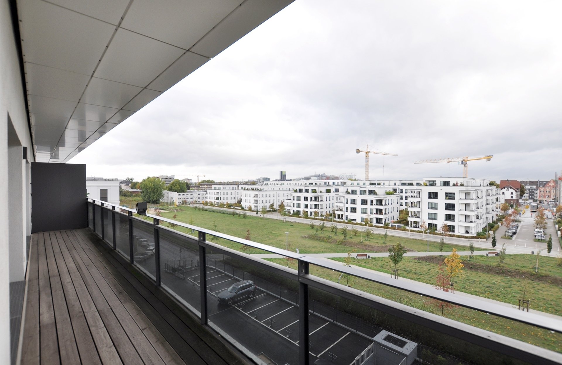 Böcker Wohnimmobilien - Immobilienangebot - Düsseldorf - Wohnung - Attraktive 2-Zimmer-Wohnung mit Einbauküche und großzügigem Balkon!
