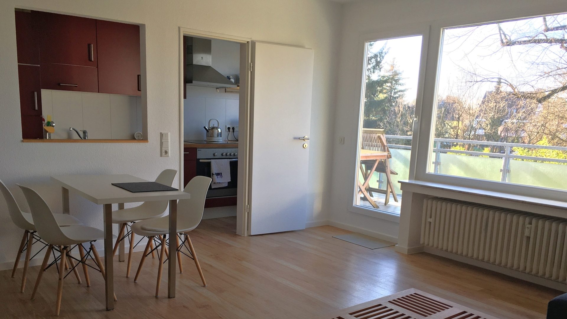 Wohn- Essbereich Böcker Wohnimmobilien - Immobilienangebot - Düsseldorf / Kalkum - Alle - Sehr schöne 3-Zimmer-Wohnung in ruhiger und bevorzugter Lage!