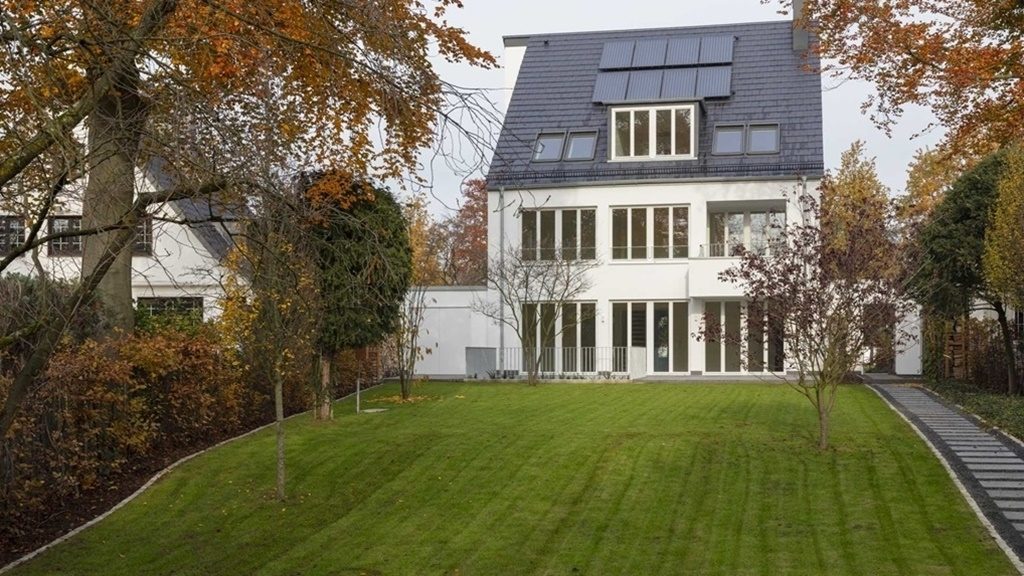 Böcker Wohnimmobilien - Immobilienangebot - Düsseldorf / Stockum - Alle - Erstbezug! Exklusive Haus-im-Haus-Einheit im charmanten Stadthaus mit Gartenpark!