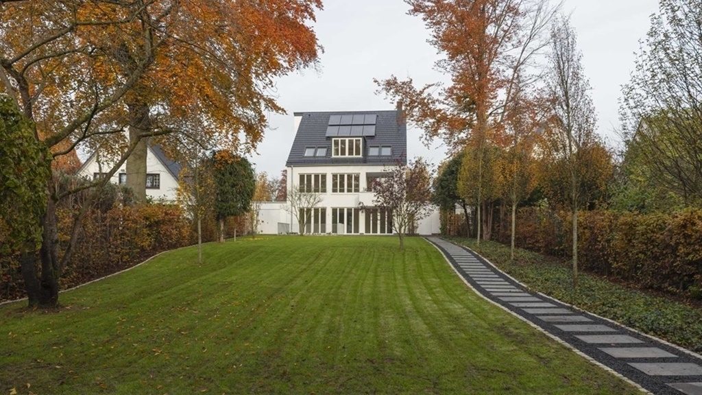 Böcker Wohnimmobilien - Immobilienangebot - Düsseldorf / Stockum - Alle - Erstbezug! Exklusives Stadthaus mit Gartenpark! Freiberufliche Nutzung möglich!