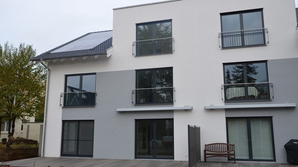Rückansicht Böcker Wohnimmobilien - Immobilienangebot - Düsseldorf / Angermund - Alle - Exklusive, großzügige Doppelhaushälfte in ruhiger Lage von Angermund