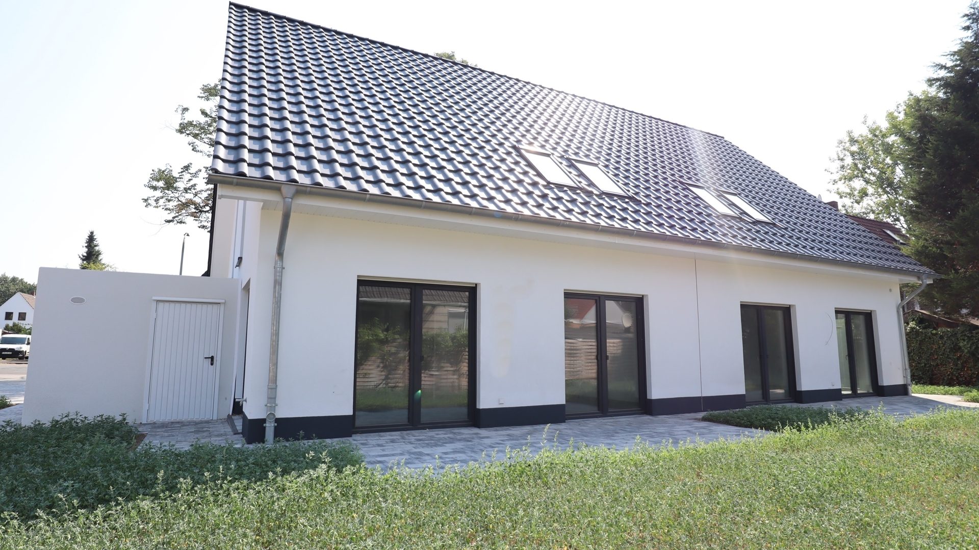 Böcker Wohnimmobilien - Immobilienangebot - Duisburg / Wanheimerort - Alle - Neu - Modern - Hell - Die ideale Doppelhaushälfte für die junge Familie
