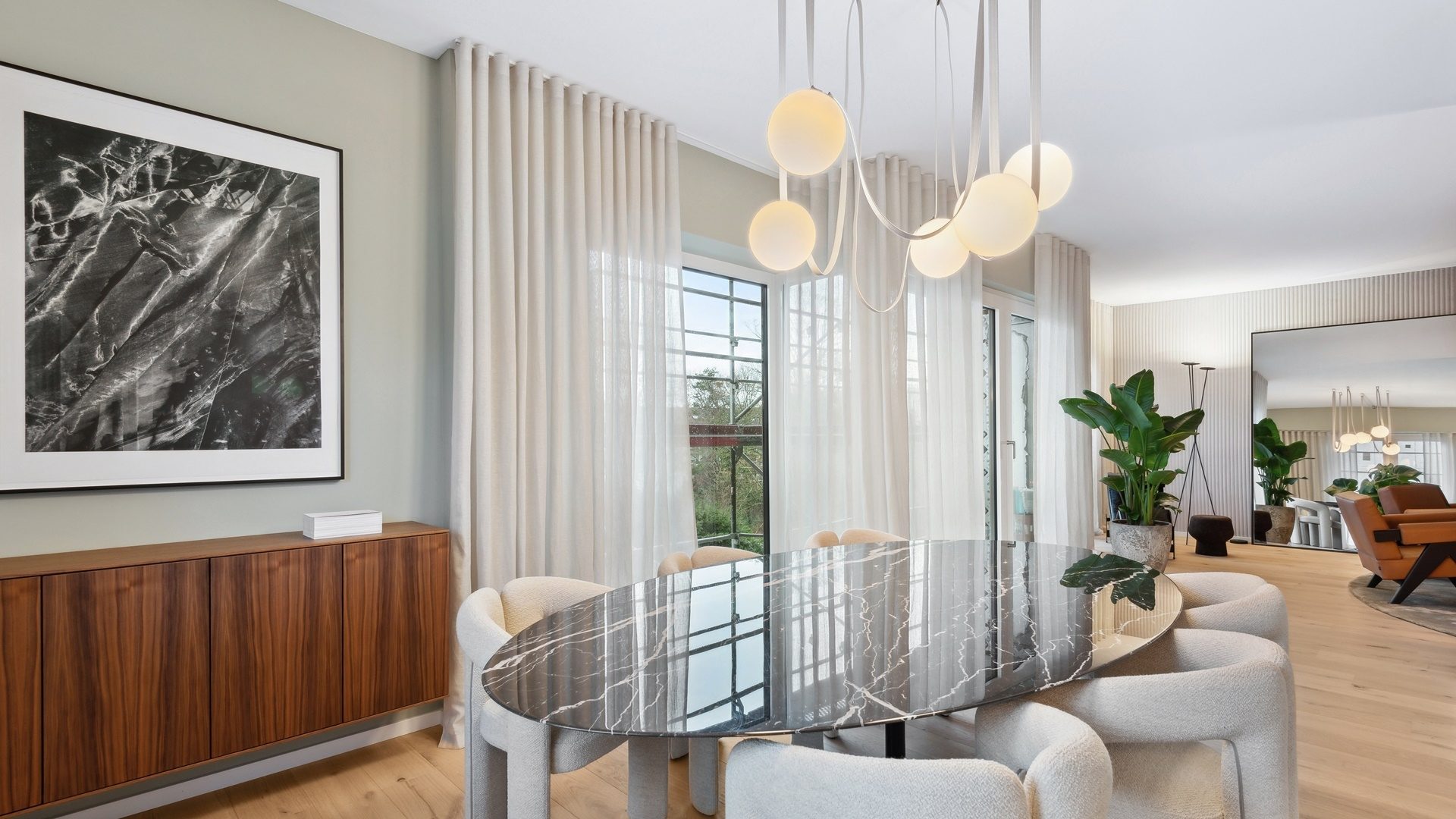 Böcker Wohnimmobilien - Immobilienangebot - Düsseldorf - Alle - Helle, individuelle 2-Zimmer-Wohnung mit flexiblem Grundriss und Südbalkon
