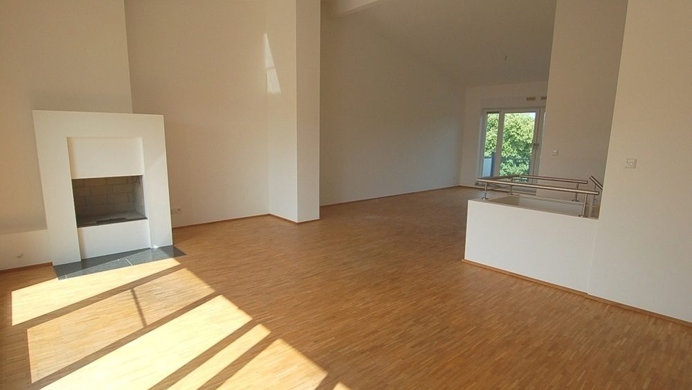 Böcker Wohnimmobilien - Immobilienangebot - Düsseldorf / Kaiserswerth - Alle - Hochwertige 4-Zimmer-Penthouse-Maisonettewohnung mit 3 Balkonen!