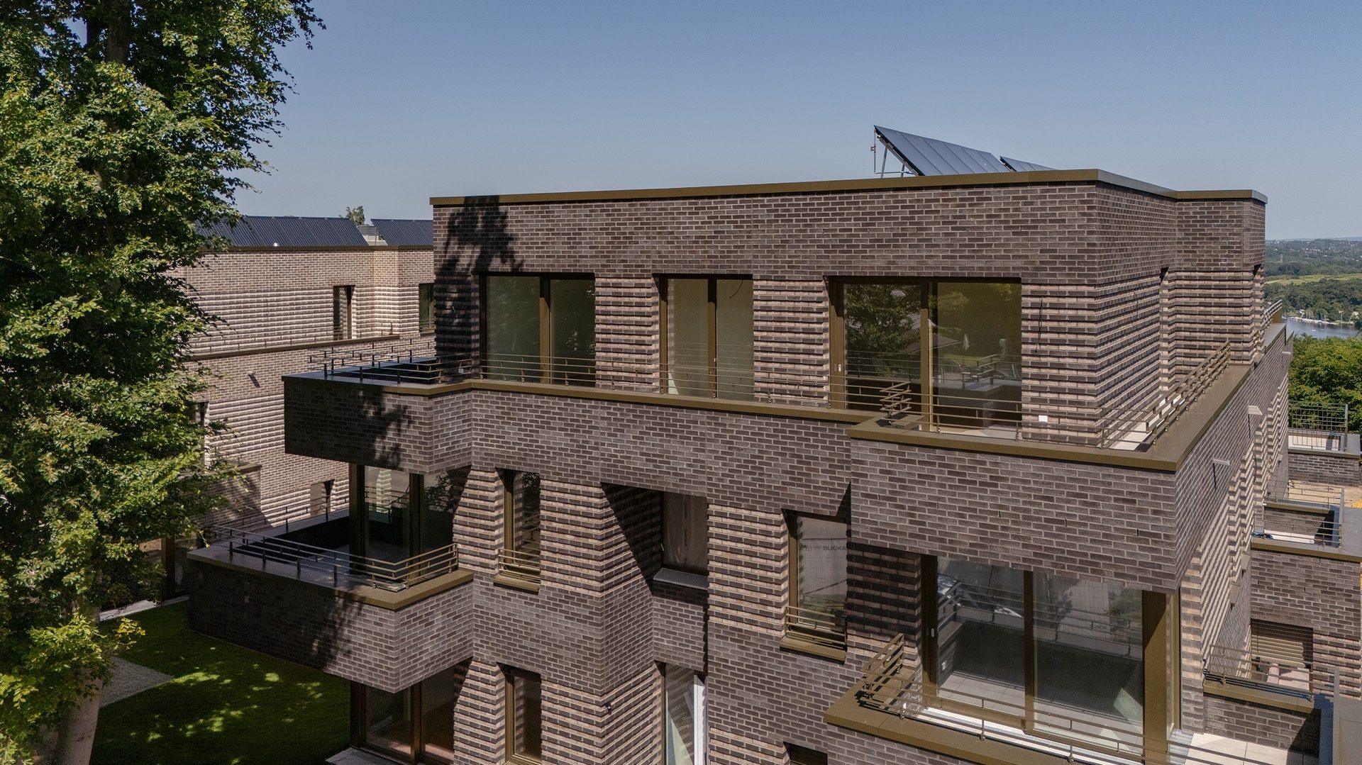 Böcker Wohnimmobilien - Immobilienangebot - Essen / Bredeney - Alle - Barrierefreier Luxus mit 3 Balkonen und verschiedenen Sichtachsen