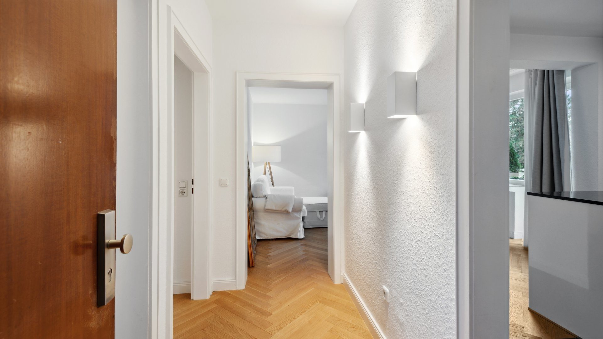 Böcker Wohnimmobilien - Immobilienangebot - Düsseldorf / Heerdt - Alle - Wohlfühlambiente in neuwertiger 2-Zimmer-Wohnung