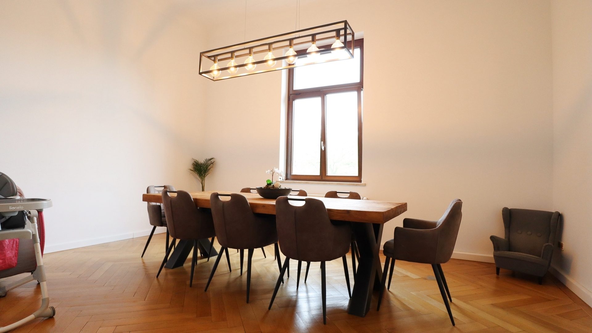 Böcker Wohnimmobilien - Immobilienangebot - Viersen - Alle - Hochwertige 3-Zimmer-Wohnung im denkmalgeschützten Altbau in Viersen!