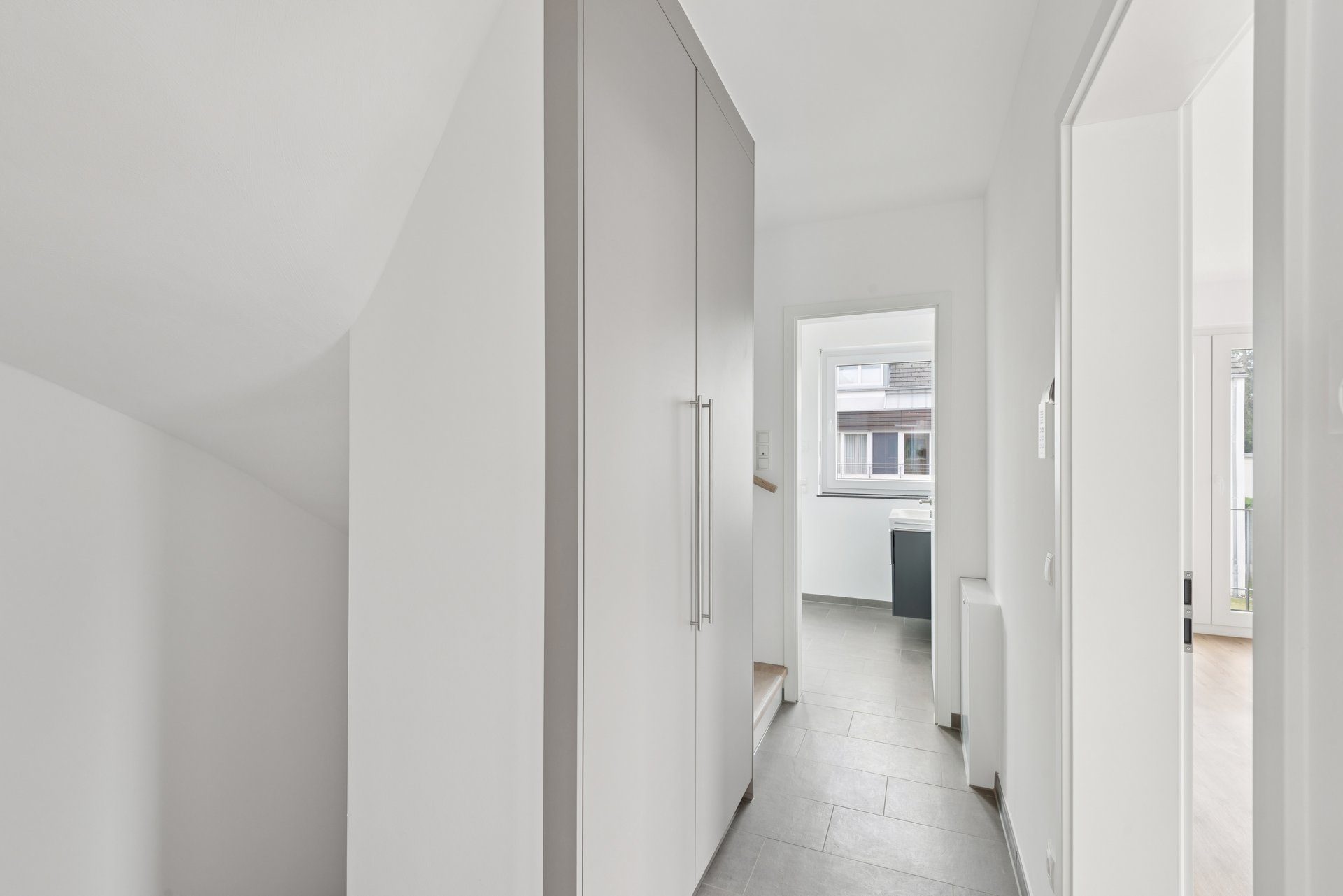Böcker Wohnimmobilien - Immobilienangebot - Düsseldorf / Angermund - Alle - Sofort bezugsfertige, hochwertig ausgestattete Neubau Doppelhaushälfte