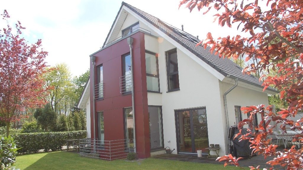 Hausansicht Böcker Wohnimmobilien - Immobilienangebot - Düsseldorf / Wittlaer - Alle - Exklusive, moderne Doppelhaushälfte in Wittlaer. Nähe Rhein und U79!