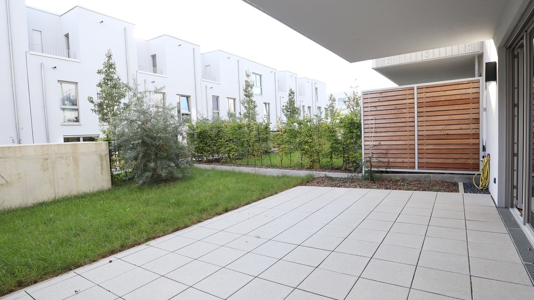 Böcker Wohnimmobilien - Immobilienangebot - Düsseldorf / Unterbach - Alle - 2-Zimmer-Neubau-Gartenwohnung in gepflegter Umgebung