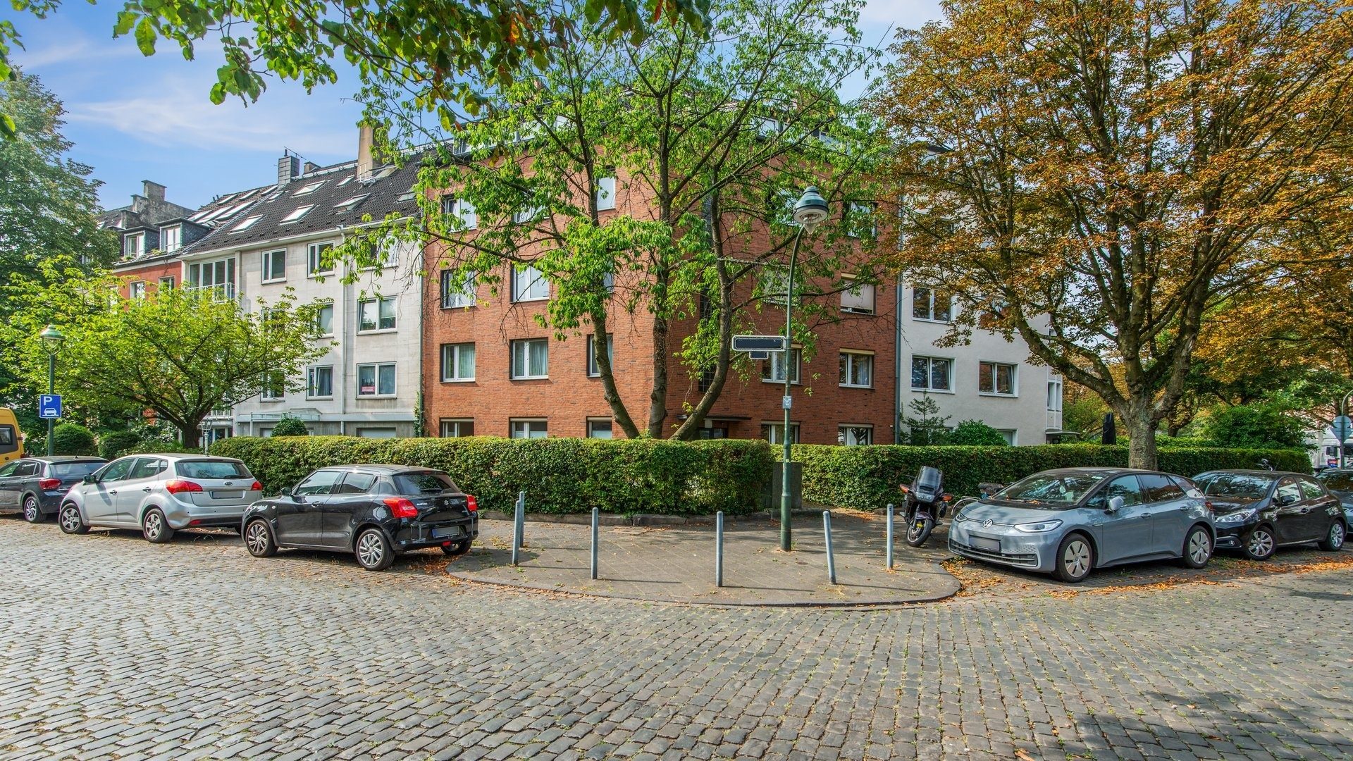 Böcker Wohnimmobilien - Immobilienangebot - Düsseldorf/Düsseltal - Alle - Ruhige, toll ausgestattete 2-Zimmer-Wohnung im zentralen Düsseltal mit Blick ins Grüne