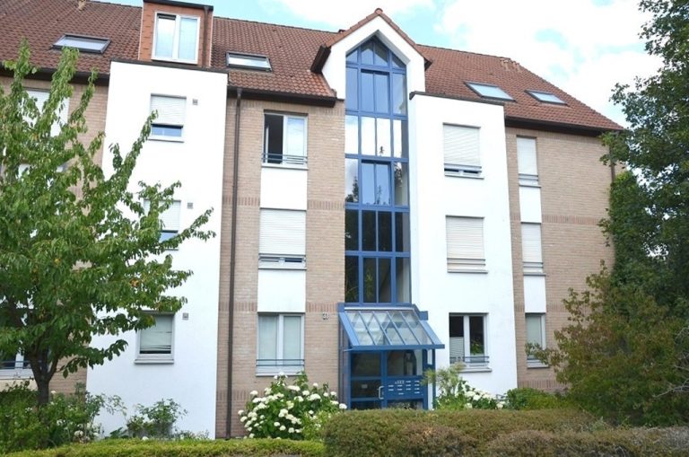 Böcker Wohnimmobilien - Immobilienangebot - Düsseldorf / Einbrungen - Alle - Schöne 3-Zimmerwohnung mit Aufzug und Balkon in Einbrungen