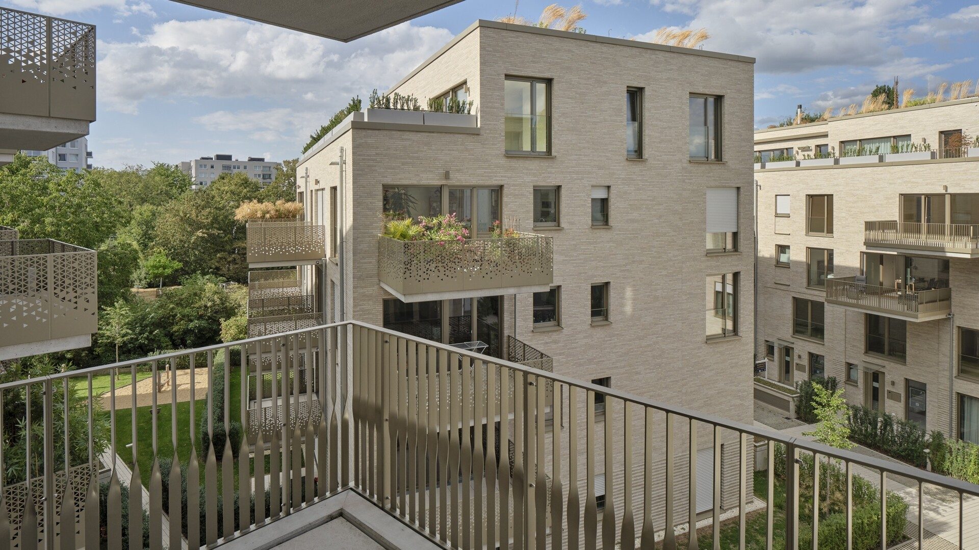 Böcker Wohnimmobilien - Immobilienangebot - Düsseldorf / Oberkassel - Alle - Eine ganz besondere Adresse - Attraktive Anlageimmobilie