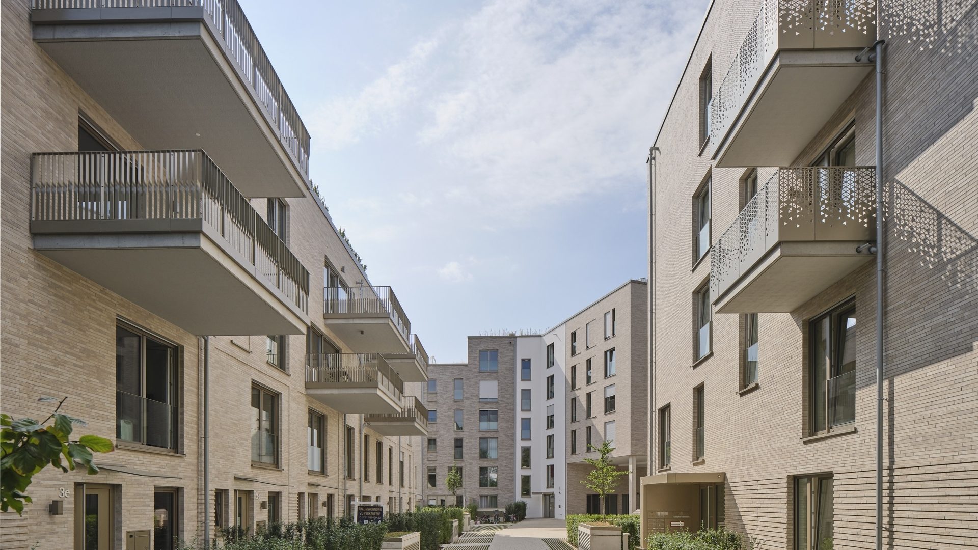Böcker Wohnimmobilien - Immobilienangebot - Düsseldorf / Oberkassel - Alle - Wie ein Haus. Mehr als eine Wohnung. Genau richtig.  Haus-in-Haus im GOLDECK Nr. 1