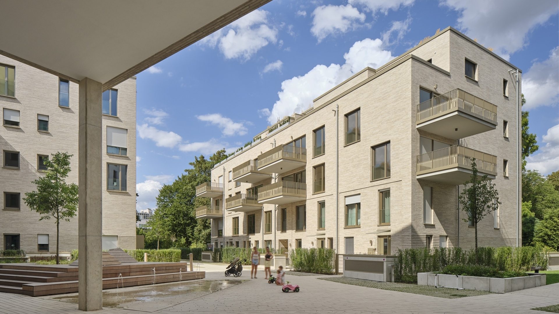 Böcker Wohnimmobilien - Immobilienangebot - Düsseldorf / Oberkassel - Alle - Eine ganz besondere Adresse - Citywohnung und der Feldmühlepark als Nachbar