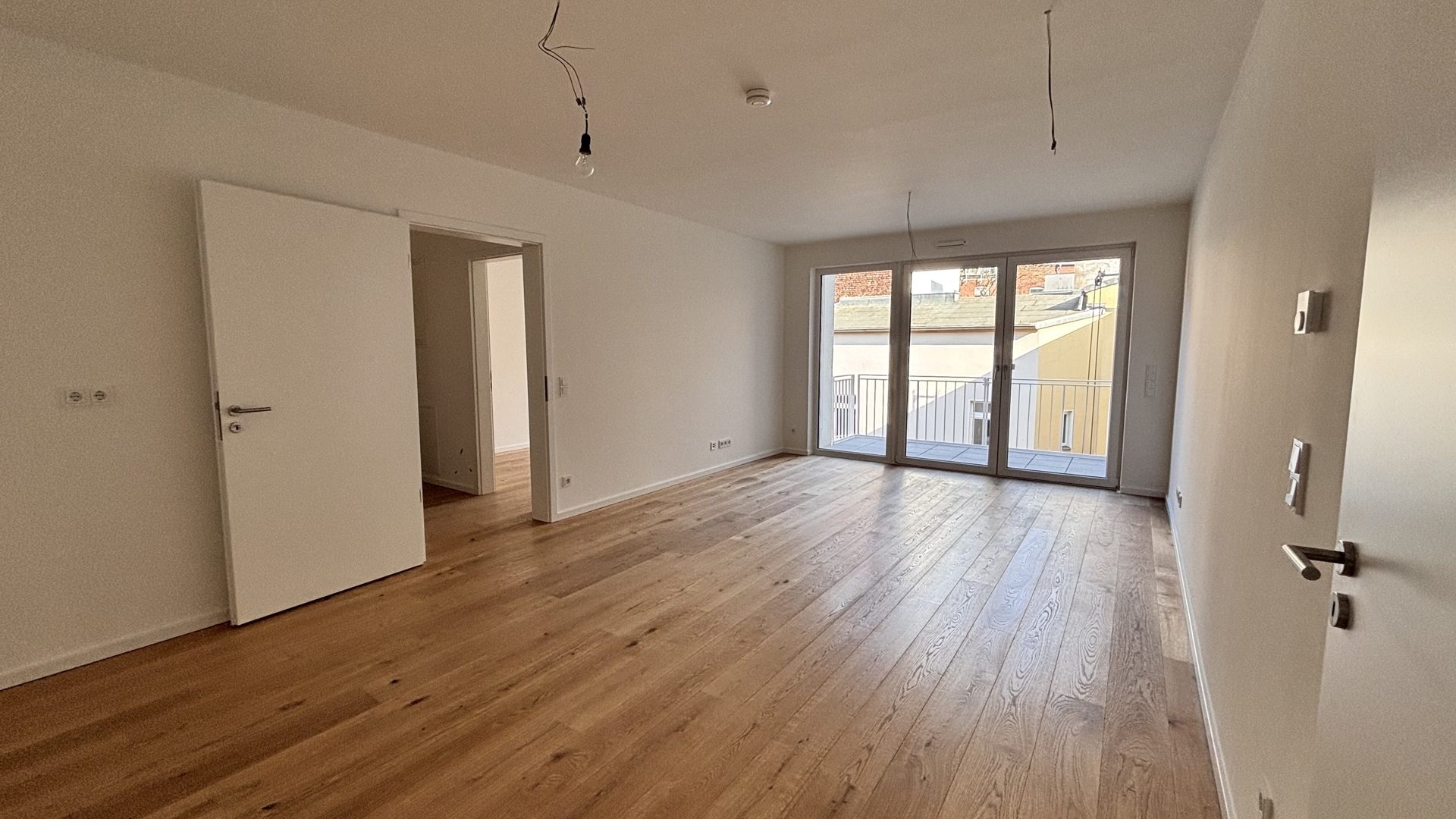 Böcker Wohnimmobilien - Immobilienangebot - Düsseldorf / Friedrichstadt - Alle - Dachterrasse zum ruhigen Innenhof mitten in Friedrichstadt