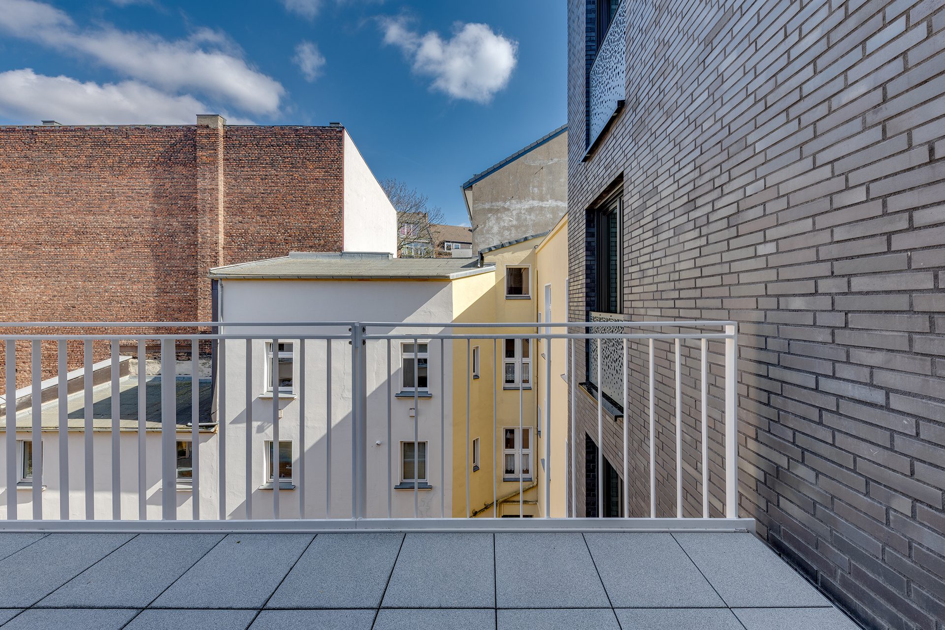 Böcker Wohnimmobilien - Immobilienangebot - Düsseldorf / Friedrichstadt - Alle - Dachterrasse zum ruhigen Innenhof mitten in Friedrichstadt
