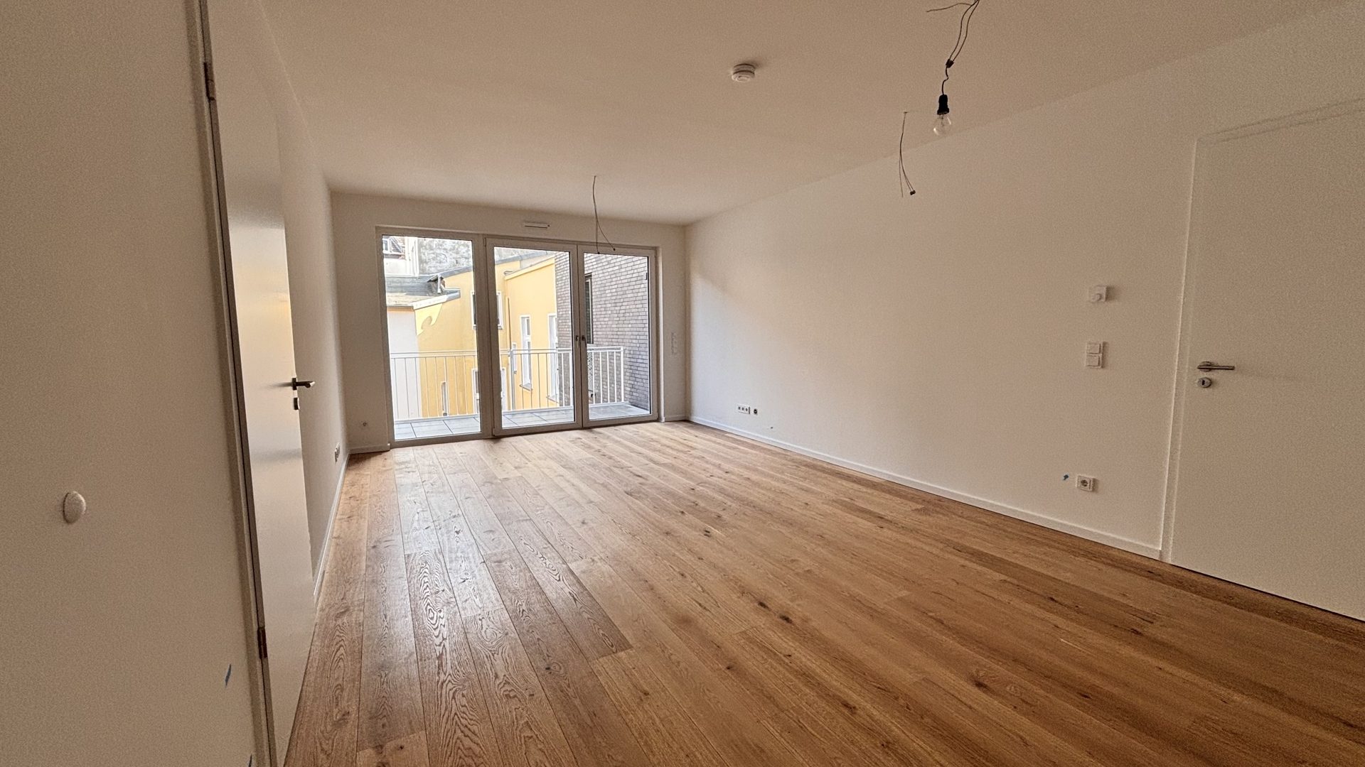 Böcker Wohnimmobilien - Immobilienangebot - Düsseldorf / Friedrichstadt - Alle - 3-Zimmerwohnung mit zwei Balkonen zum ruhigen Innenhof