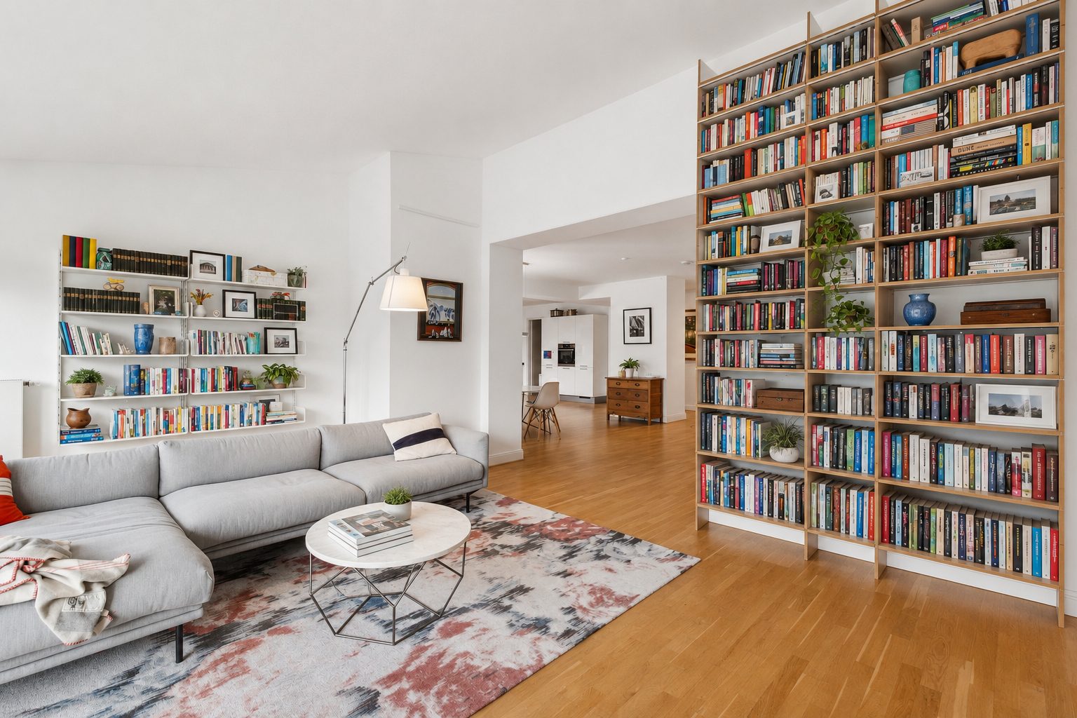 Böcker Wohnimmobilien - Immobilienangebot - Düsseldorf /Pempelfort - Alle - Lichtdurchflutetes Altbau-Dachgeschoss mit Aufzug,  ca.171 m² und Dachterrasse