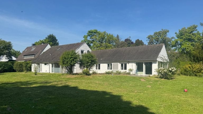 Böcker Wohnimmobilien - Immobilienangebot - Düsseldorf / Kalkum - Alle - Denkmalgeschütztes EFH mit Potential in gehobener Lage von Kalkum