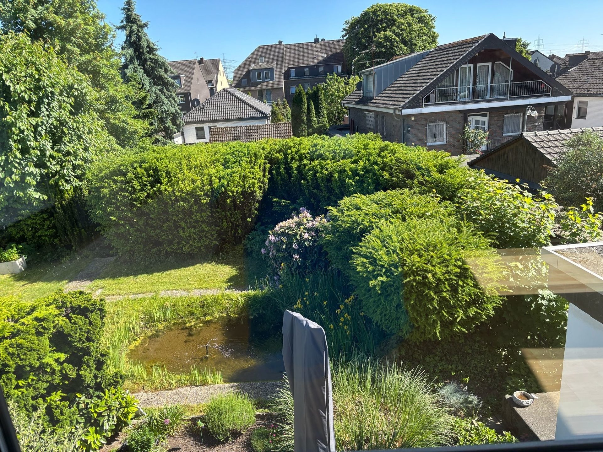 Böcker Wohnimmobilien - Immobilienangebot - Duisburg / Serm - Alle - Großes Potenzial - Bauplatz und Ausbau möglich - Nur 1 Einheit vermietet