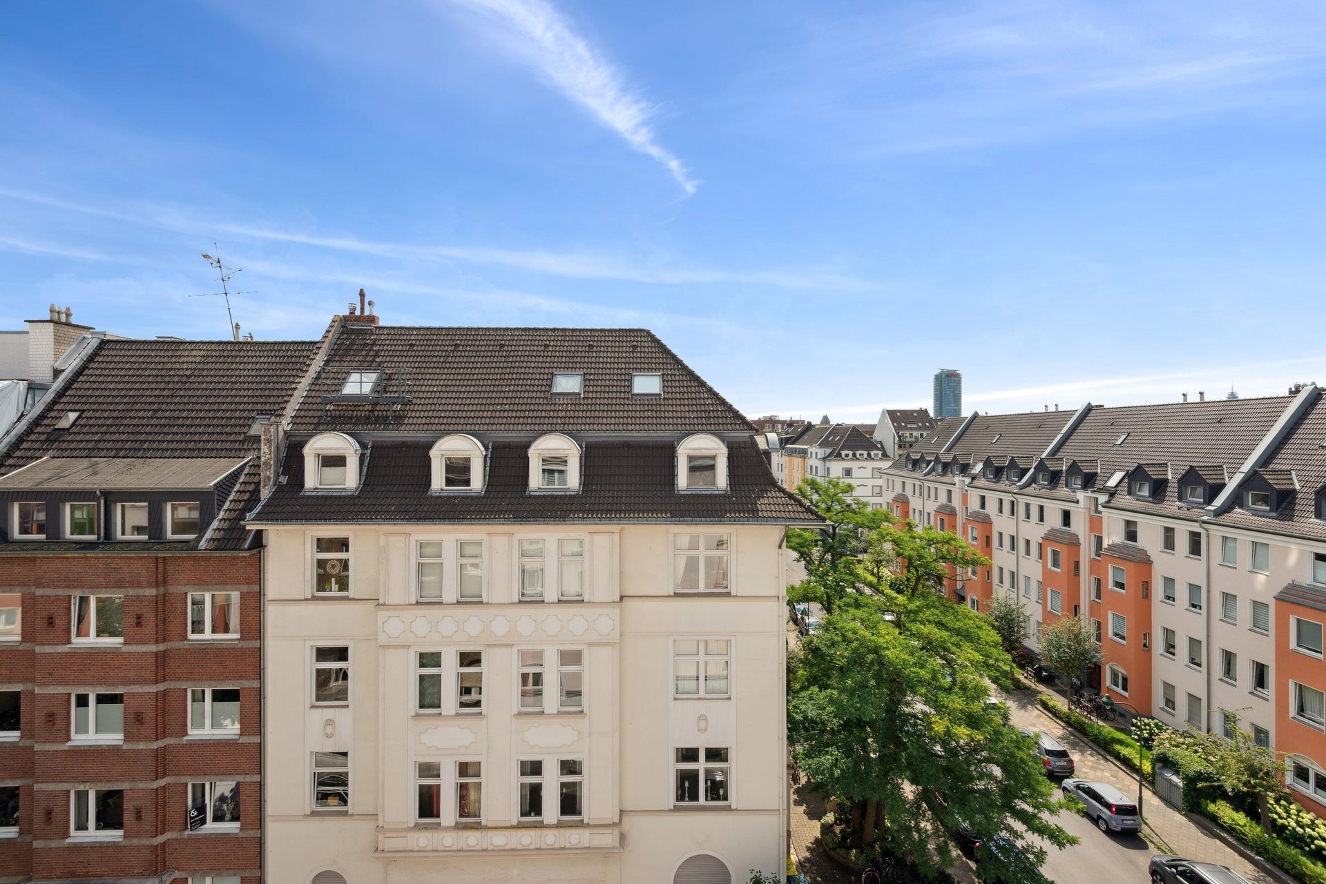 Böcker Wohnimmobilien - Immobilienangebot - Düsseldorf / Golzheim - Alle - Dachgeschoss-Maisonette in Golzheim