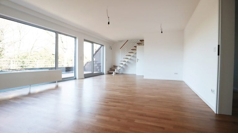 Böcker Wohnimmobilien - Immobilienangebot - Düsseldorf / Stockum - Alle - strahlende 4-Zimmer-Maisonettewohnung mit viel Platz in Stockum