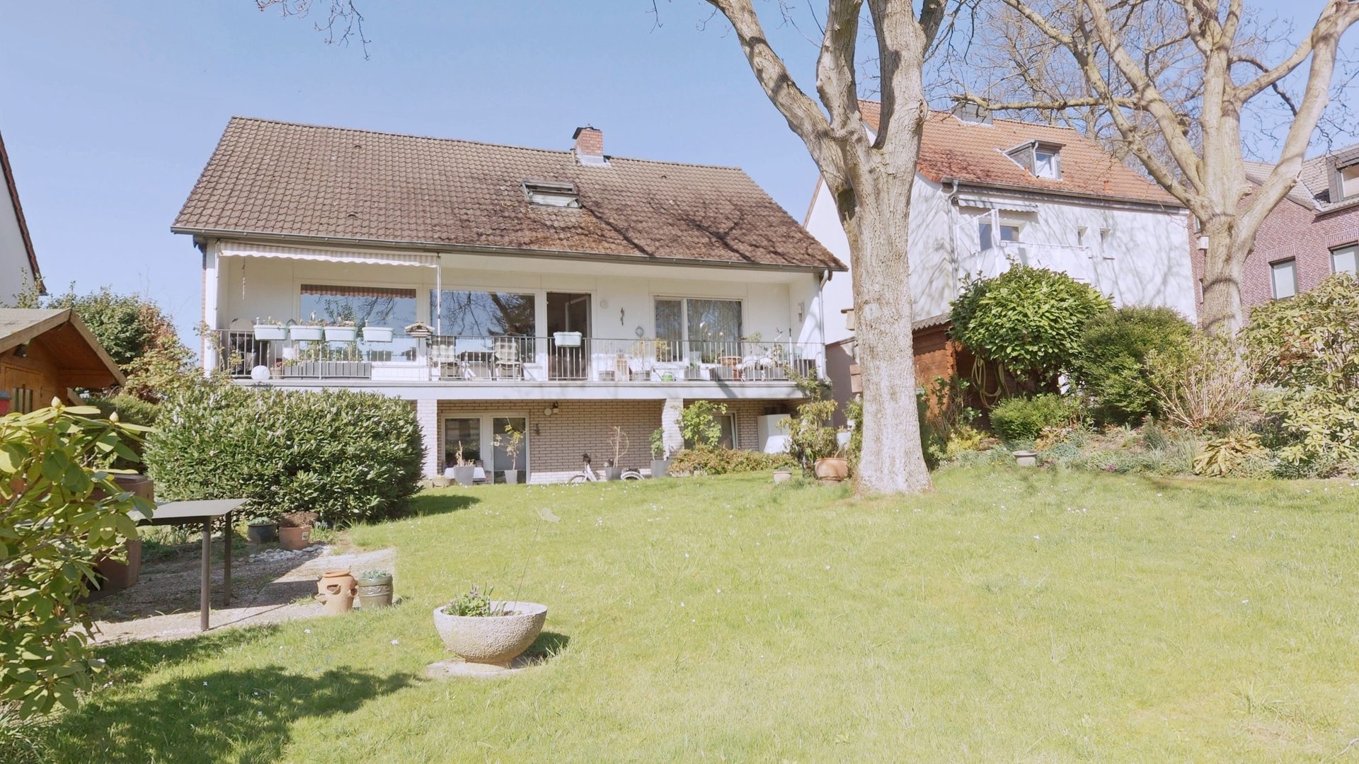 Böcker Wohnimmobilien - Immobilienangebot - Düsseldorf / Kalkum - Alle - Baugrundstück für MFH, DHH, oder EFH am Schloss Kalkum