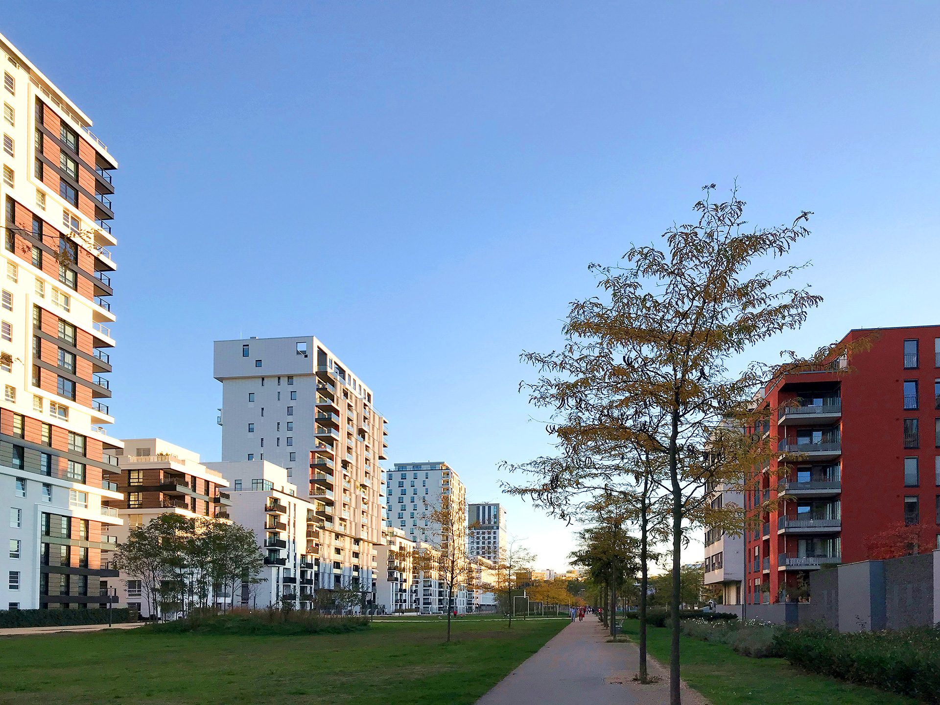Böcker Wohnimmobilien - Immobilienangebot - Düsseldorf / Pempelfort - Alle - Diesen Ausblick vergessen Sie nie mehr! Exklusive 4-Zimmerwohnung im 11. Obergeschoss