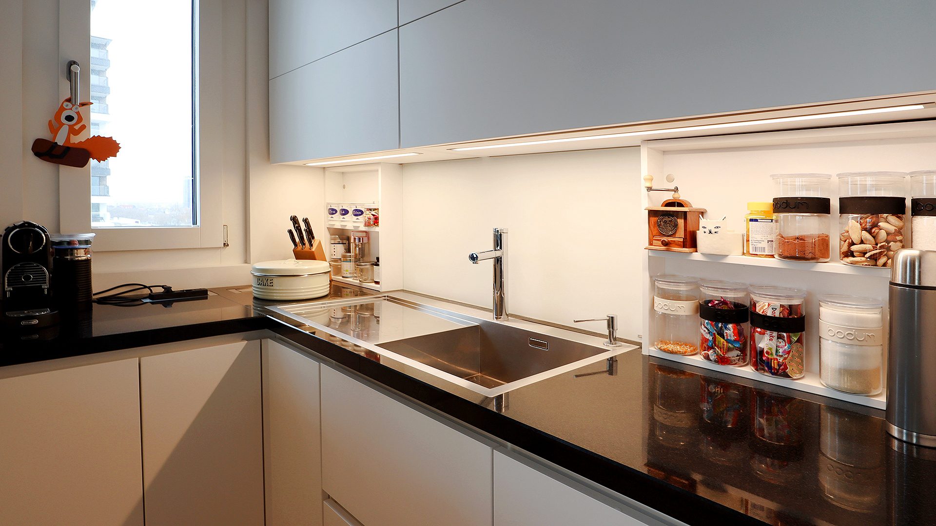 Böcker Wohnimmobilien - Immobilienangebot - Düsseldorf / Pempelfort - Alle - Diesen Ausblick vergessen Sie nie mehr! Exklusive 4-Zimmerwohnung im 11. Obergeschoss