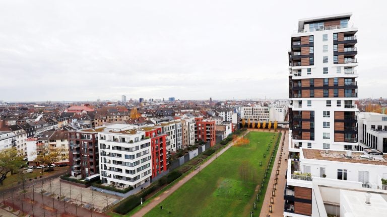 Böcker Wohnimmobilien - Immobilienangebot - Düsseldorf / Pempelfort - Alle - Diesen Ausblick vergessen Sie nie mehr! Exklusive 4-Zimmerwohnung im 11. Obergeschoss