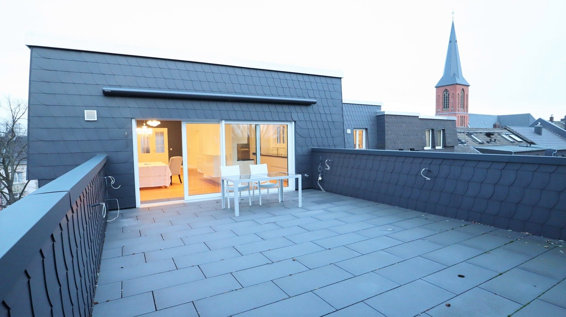 Böcker Wohnimmobilien - Immobilienangebot - Düsseldorf - Alle - Modernes Penthouse mit großzügiger Dachterrasse