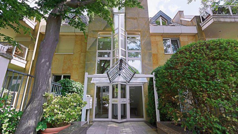 Böcker Wohnimmobilien - Immobilienangebot - Düsseldorf / Zooviertel - Alle - Exklusive 4-Zimmer-Maisonette-Wohnung mit Garten und Terrasse im Herzen des Zooviertels