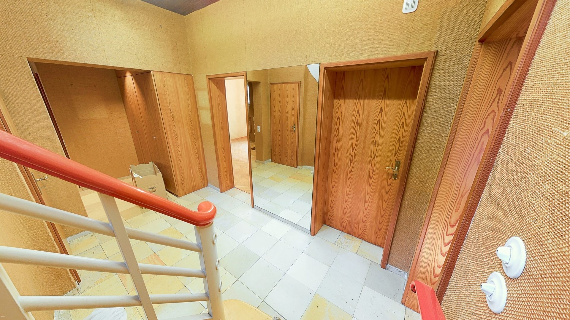 Böcker Wohnimmobilien - Immobilienangebot - Düsseldorf / Stockum - Alle - EFH mit viel Potenzial und hervorragender Infrastruktur in Lohausen