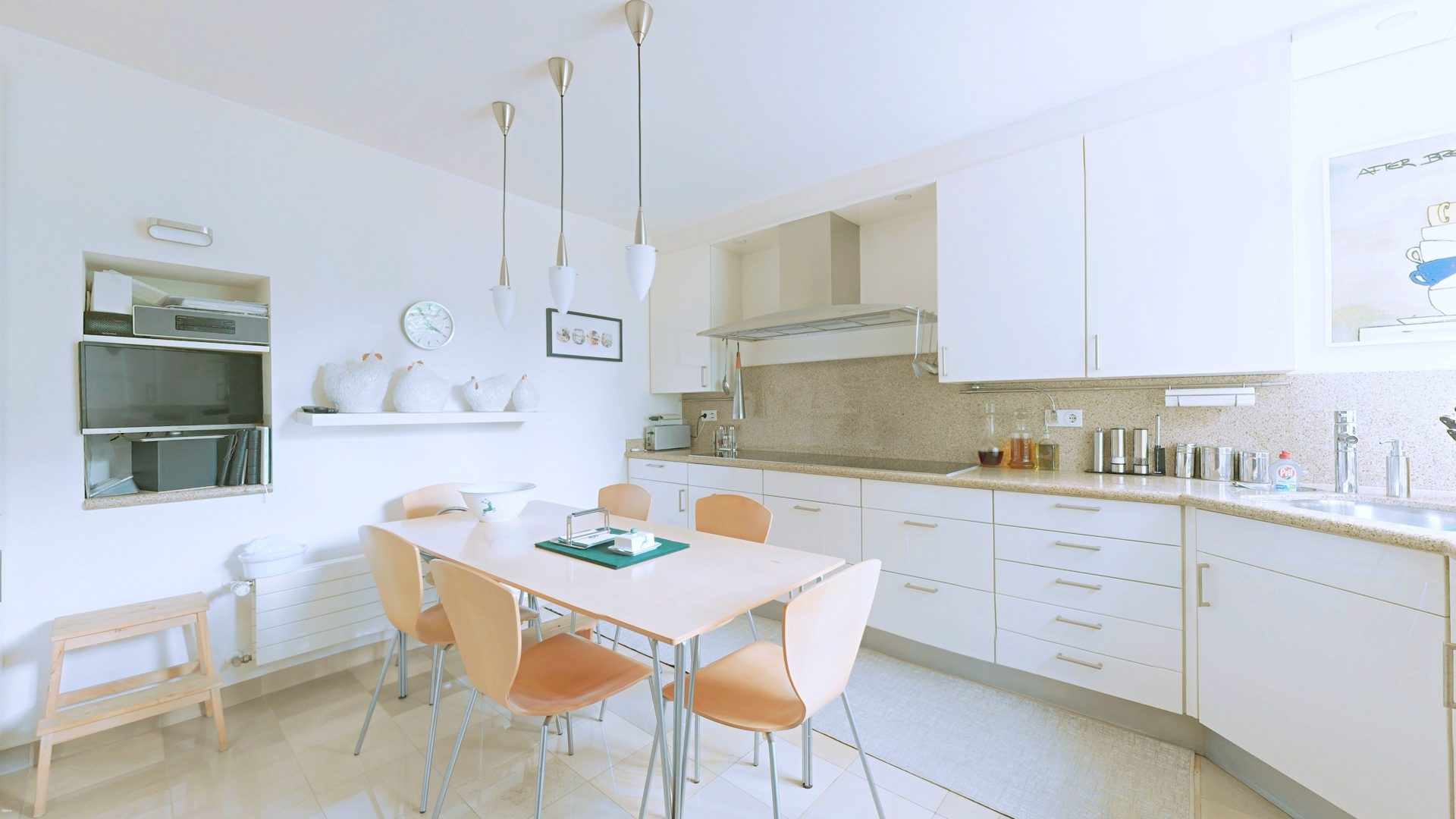 Böcker Wohnimmobilien - Immobilienangebot - Düsseldorf / Kaiserswerth - Alle - Exklusive Familienvilla mit Terrassen-Oase und Weitblick in den Rheinauen von Kaiserswerth